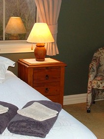 Queen Bed and Breakfast Room